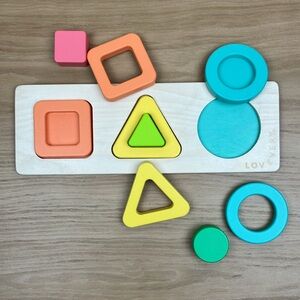 Lovevery Geo Shapes Puzzle